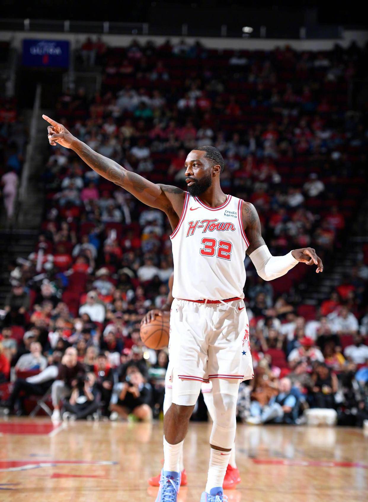 Yabo-转折点辽宁本钢造点机会；NBA总决赛集结日攻防权衡；球迷炸锅；更衣室氛围转暖的简单介绍-Yabo